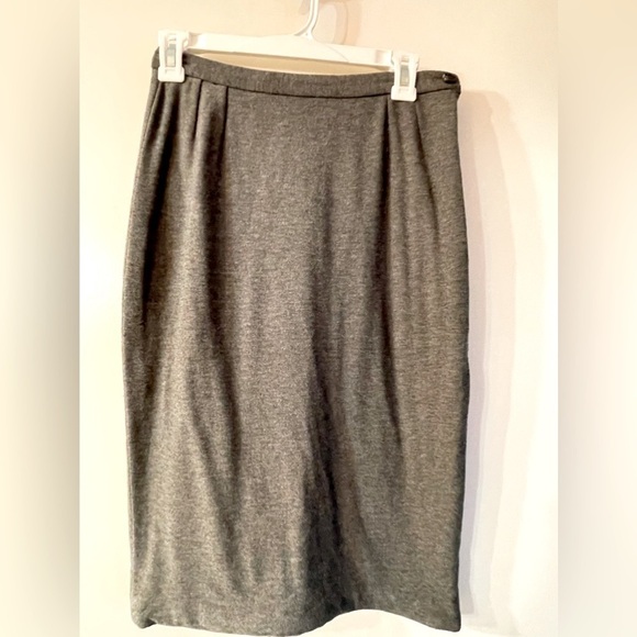 Dolce and Gabbana skirt - Picture 1 of 7